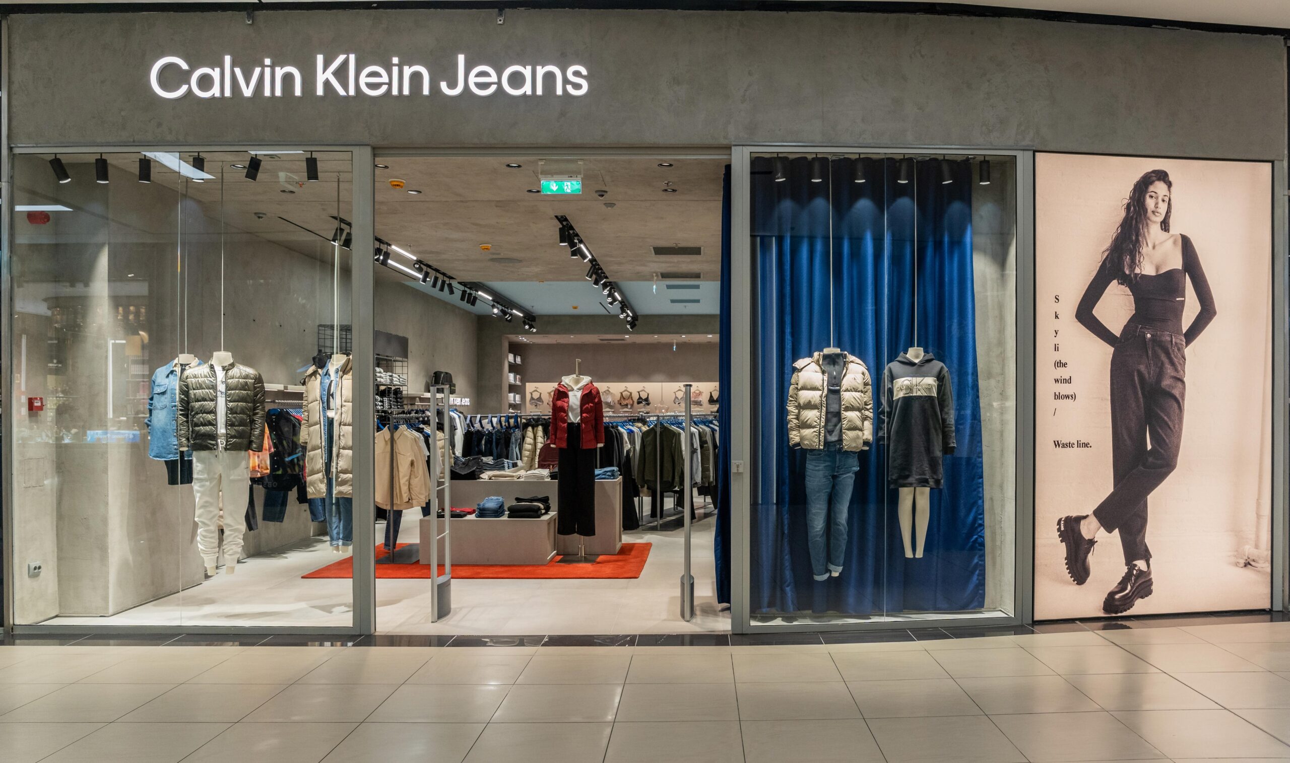 COMUNICAT – S-a deschis un nou magazin CALVIN KLEIN JEANS în City Park Mall Constanța
