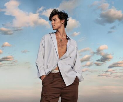 TOMMY HILFIGER ȘI SHAWN MENDES COLABOREAZĂ PENTRU O COLECȚIE VIZÂND UN VIITOR MAI BUN CU CLASSICS REBORN PENTRU PRIMĂVARA 2023