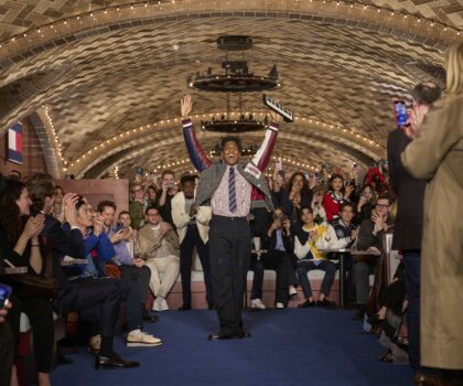 TOMMY HILFIGER SĂRBĂTOREȘTE UN “NEW YORK MOMENT” PERFECT LA RUNWAY SHOW-UL TOAMNA-IARNA ‘24