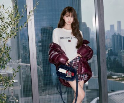 TOMMY JEANS DEZVĂLUIE CAMPANIA DE TOAMNĂ 2026 CU AMBASADOAREA GLOBALĂ A BRANDULUI JANG WONYOUNG